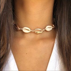 Gold and white Sea Shell Choker Necklace